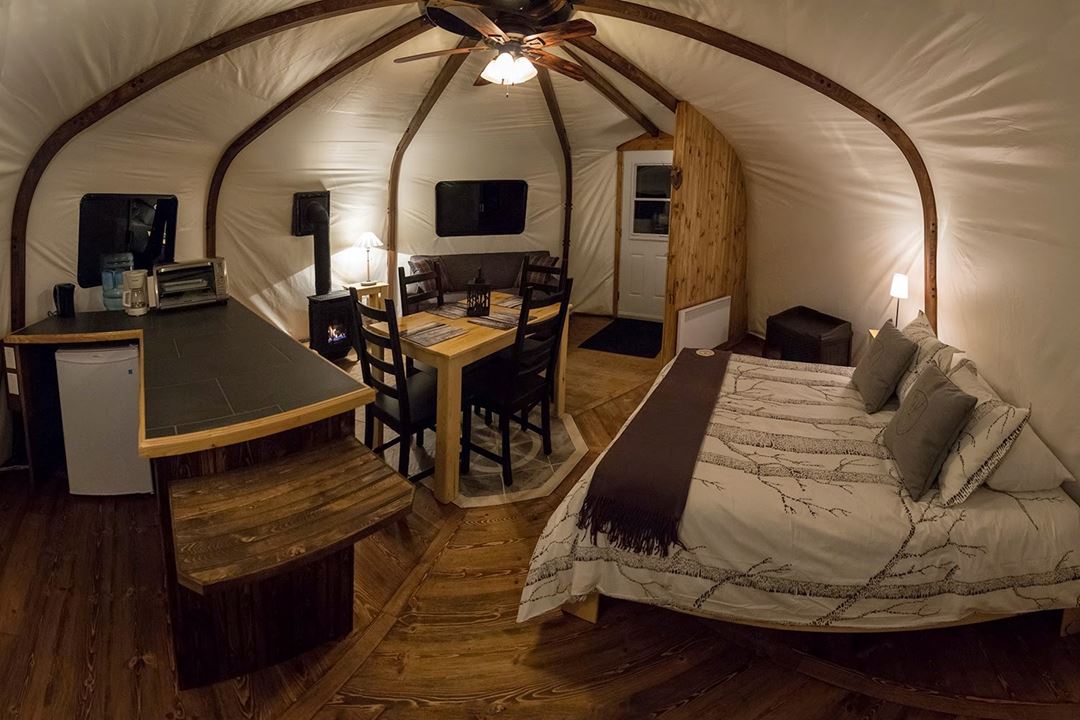 Yourte intérieur Chalets Lanaudière