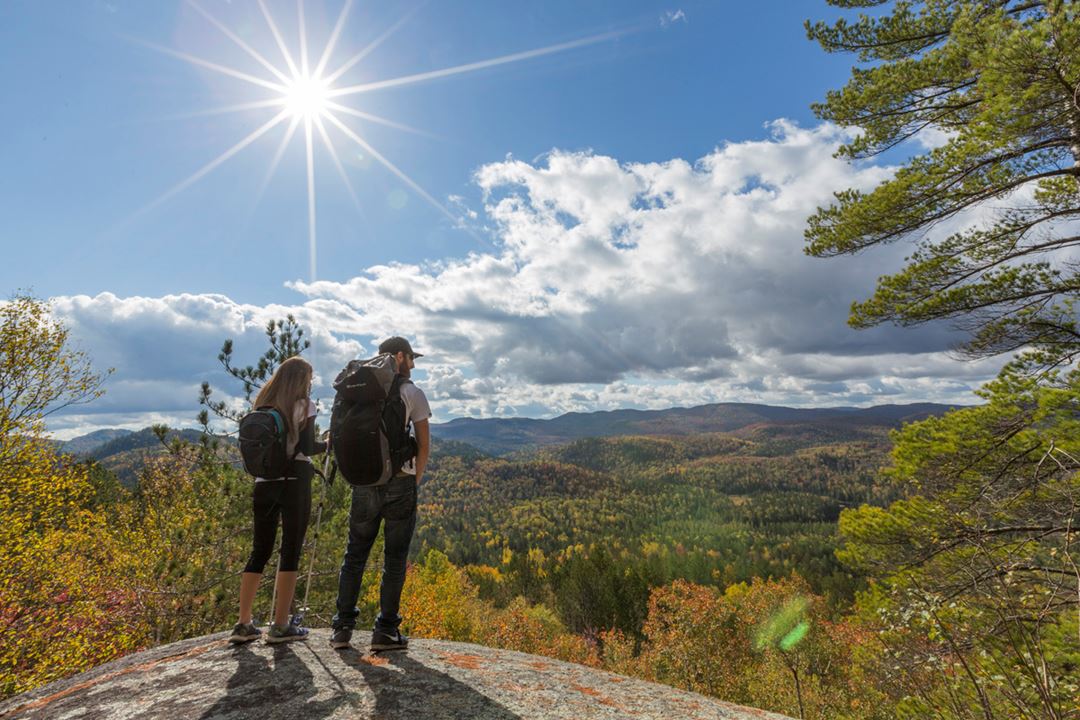 Fall hike ate Parc régional de la Forêt Ouareau