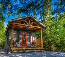 Compact cabin getaway