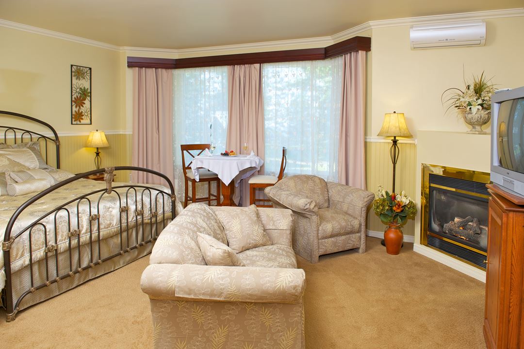 Auberge-montagne-coupee-chambre