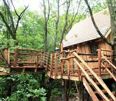 treehouse with private spa
