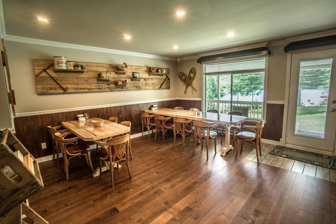 auberge-du-lac-thomas-salle-a-manger