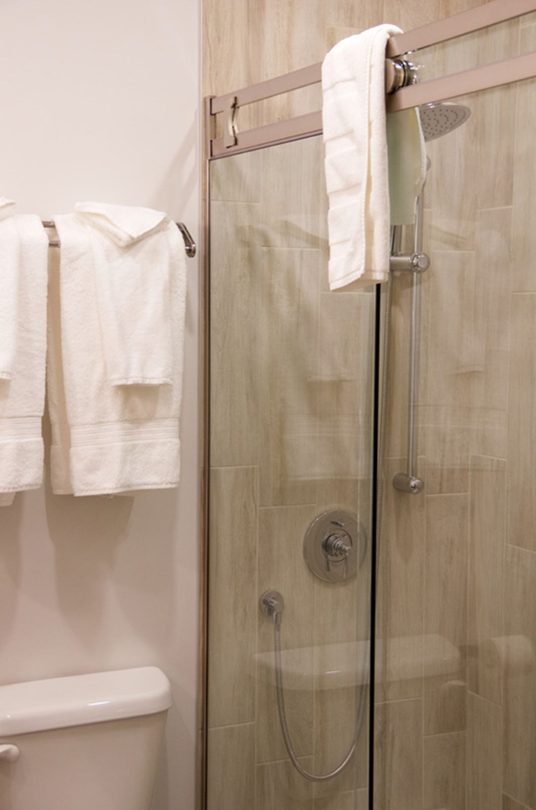 Douche dans les chambres du Rawdon Golf Resort hôtel