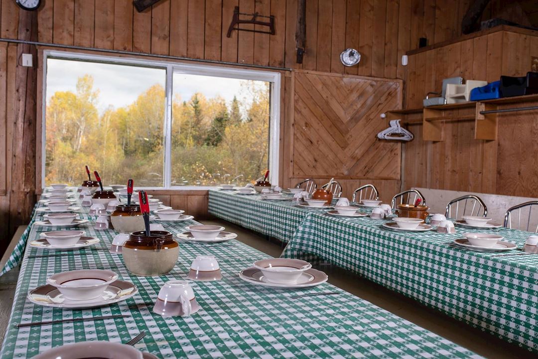 Un repas traditionnel servis dans une ambiance chaleureuse