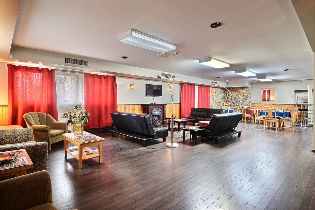 Salon.