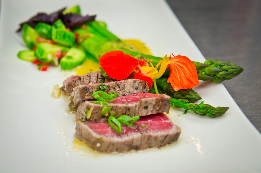 Domaine des trois gourmands country meal