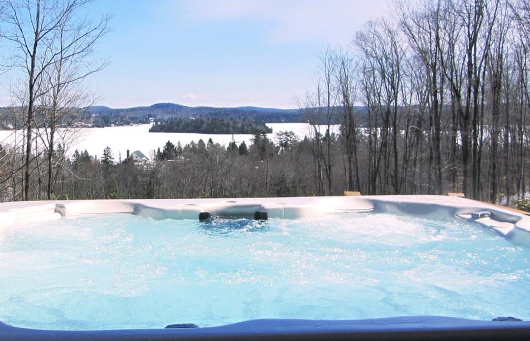 Spa avec vue sur le Lac des île entrelacs