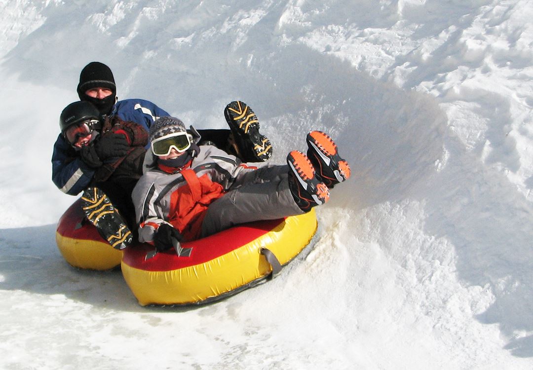 Glissades sur tube Chalets Évasion